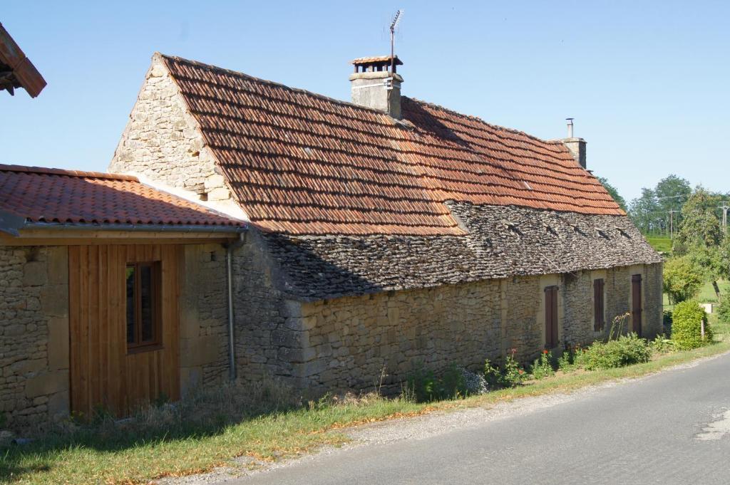 Chambres D'Hotes L'Oustralac La Chapelle-Aubareil Exterior photo